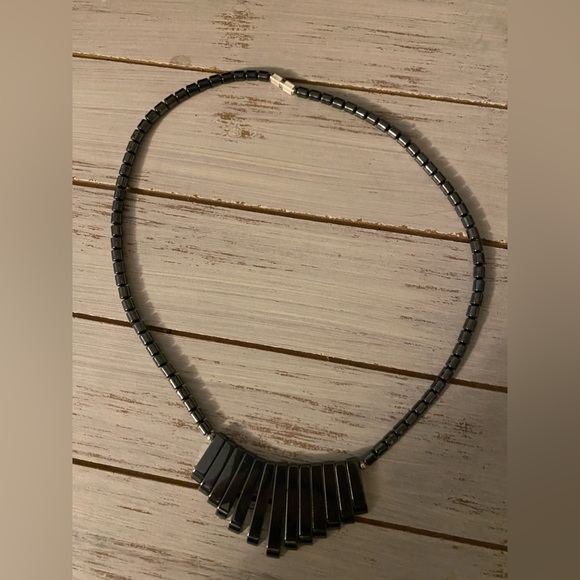 Black Hematite Beaded Necklace With Bars - Picture 6 of 8